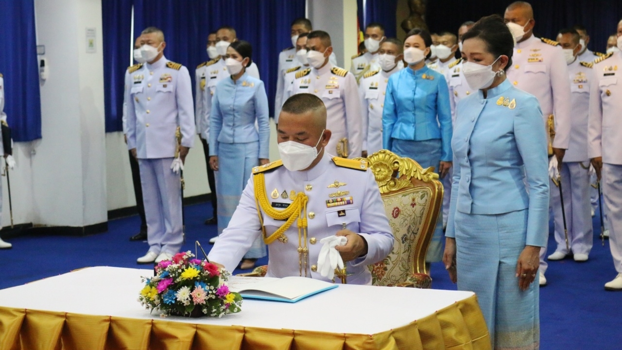 ผบ.สอ.รฝ. นำกำลังพลลงนามถวายพระพร พร้อมทำกิจกรรมทำความดีด้วยหัวใจ