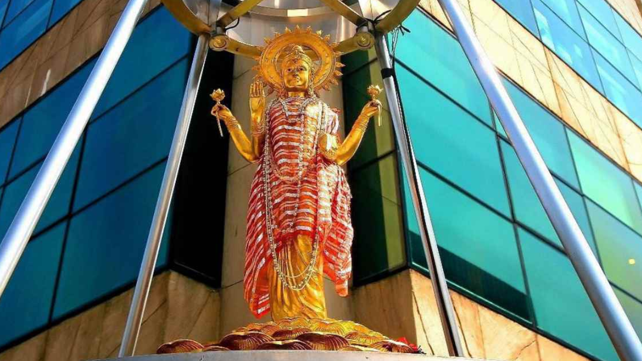 หนึ่งปีมีครั้งเดียว "วันวาราลักษมี วรัทตัม" ขอพรความรัก-มั่งคั่งจาก พระแม่ลักษมี