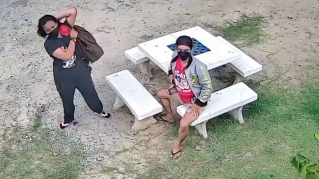 ภาพชัด 2 โจรตุ้งติ้ง อุ้มตู้บริจาคค่าน้ำค่าไฟ ทำวัดเดือดร้อน 