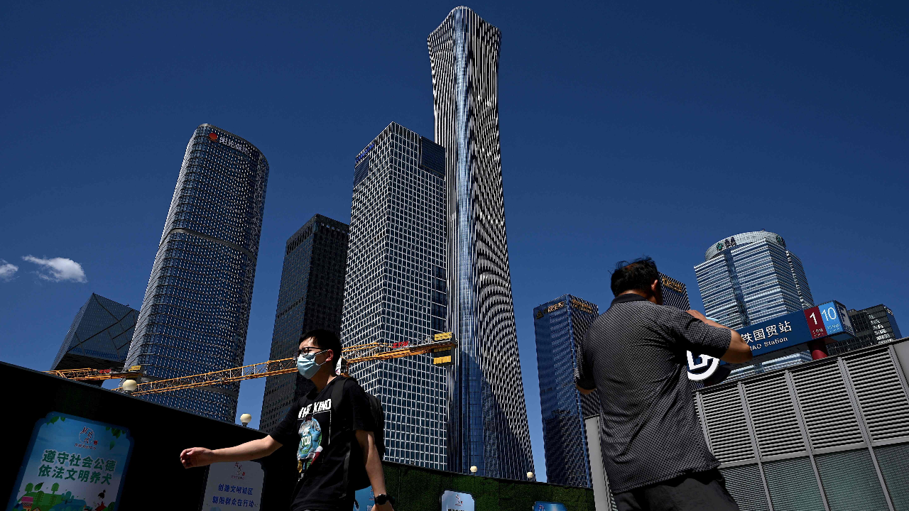 จีนเตือนภัยอากาศร้อนจัดระดับ "สีเหลือง" ขณะที่คลื่นความร้อนยังคงแผ่ปกคลุม 