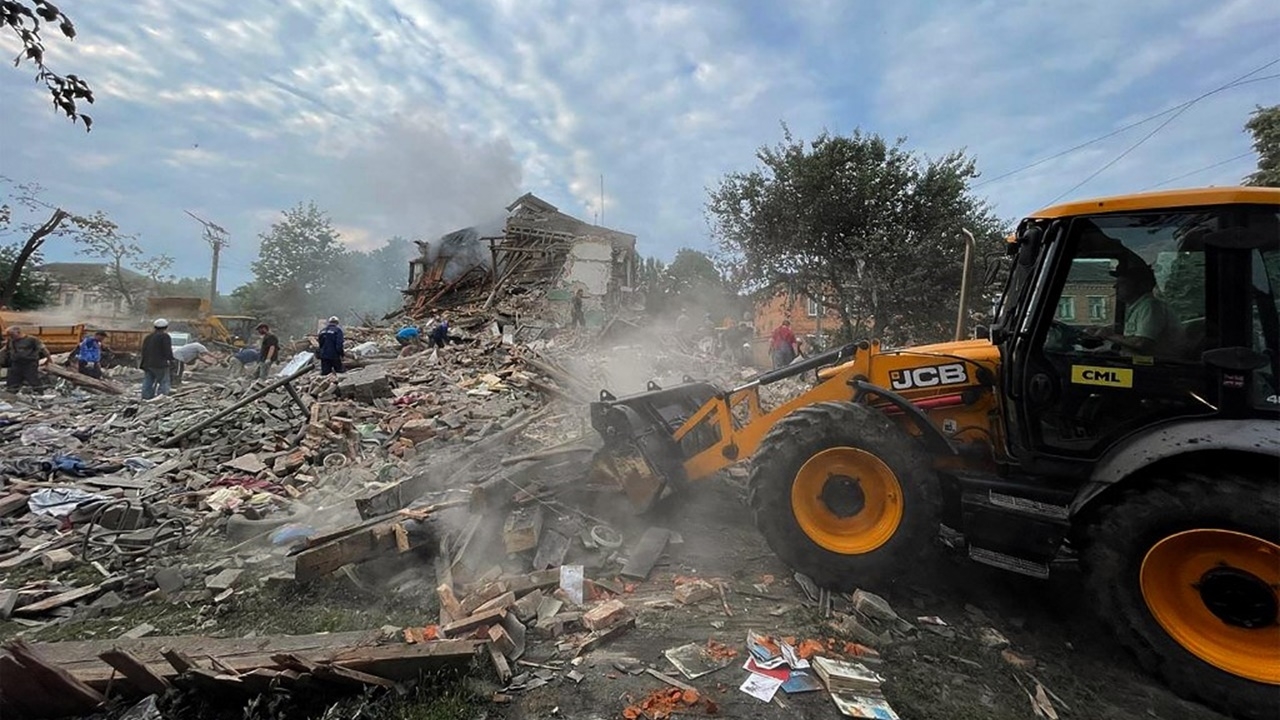 รัสเซียยิงขีปนาวุธร่อน ทำลายโรงงานจรวดอวกาศยูเครน ตาย 3 เจ็บนับสิบ