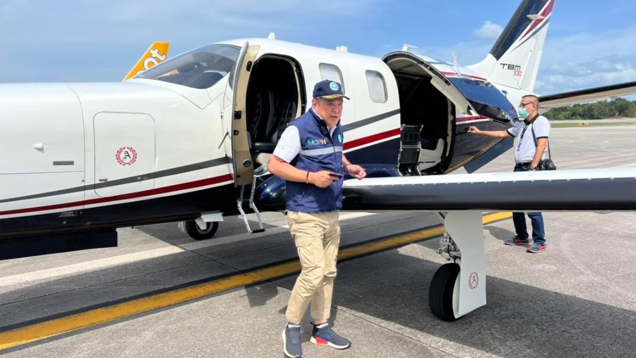 “อนุทิน” บินด่วนเยี่ยม “บิ๊กเกรียง” ที่หาดใหญ่ แพทย์เผยเสียเลือด เชิงกรานหัก