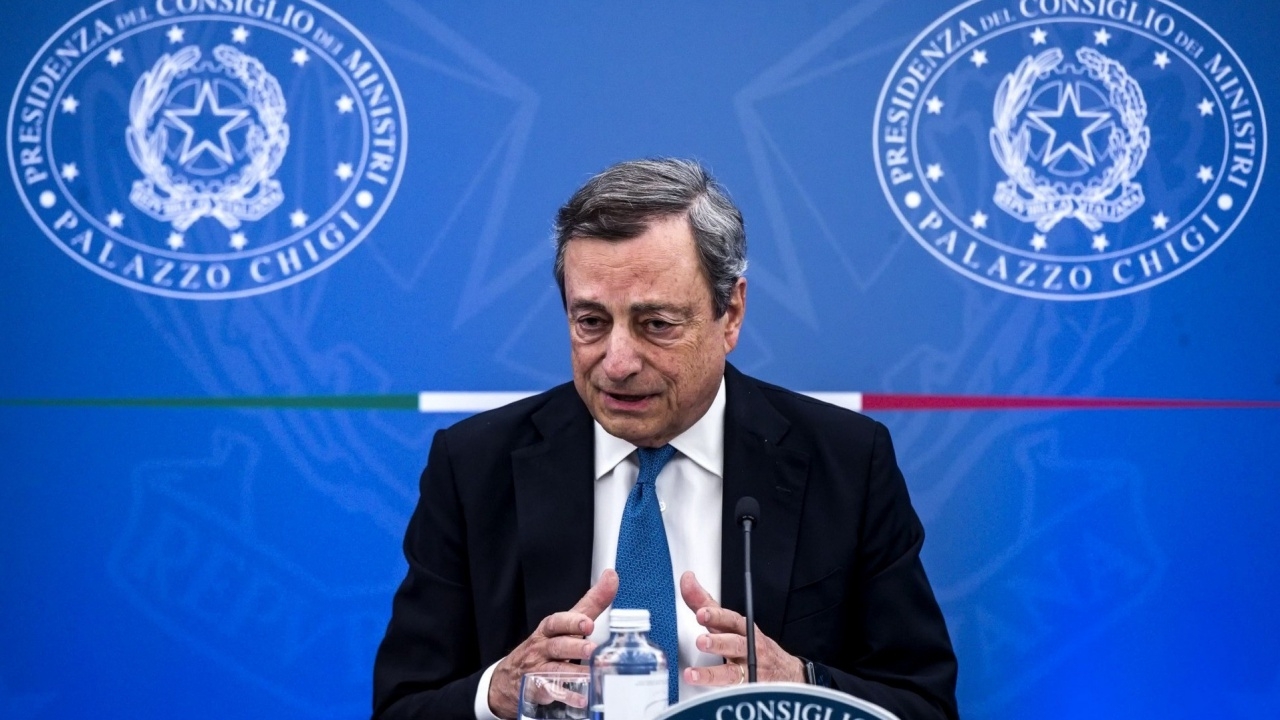 ปธน.อิตาลี ปฏิเสธหนังสือลาออกนายกฯ "ดรากี" สั่งชี้แจงรัฐสภาสัปดาห์หน้า