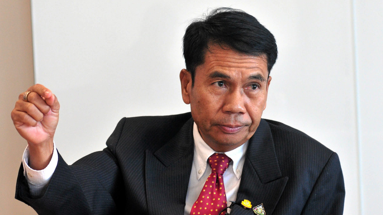 “สุทิน” รับรัฐบาลล้มกลางสภาฯ ยาก เปิดทาง “ธรรมนัส” จะอภิปรายรีบประสานมา