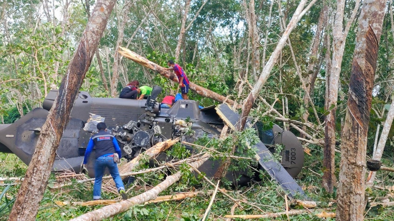 ด่วน เฮลิคอปเตอร์กองทัพบกตก ที่สงขลา บาดเจ็บ 7 คน มีแม่ทัพภาค 4 ด้วย (คลิป)