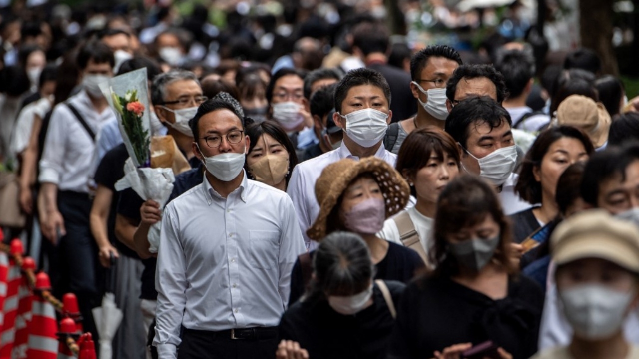 ญี่ปุ่นเตือน ปชช.เฝ้าระวัง หลังพบยอดติดโควิดเพิ่มอย่างรวดเร็ว