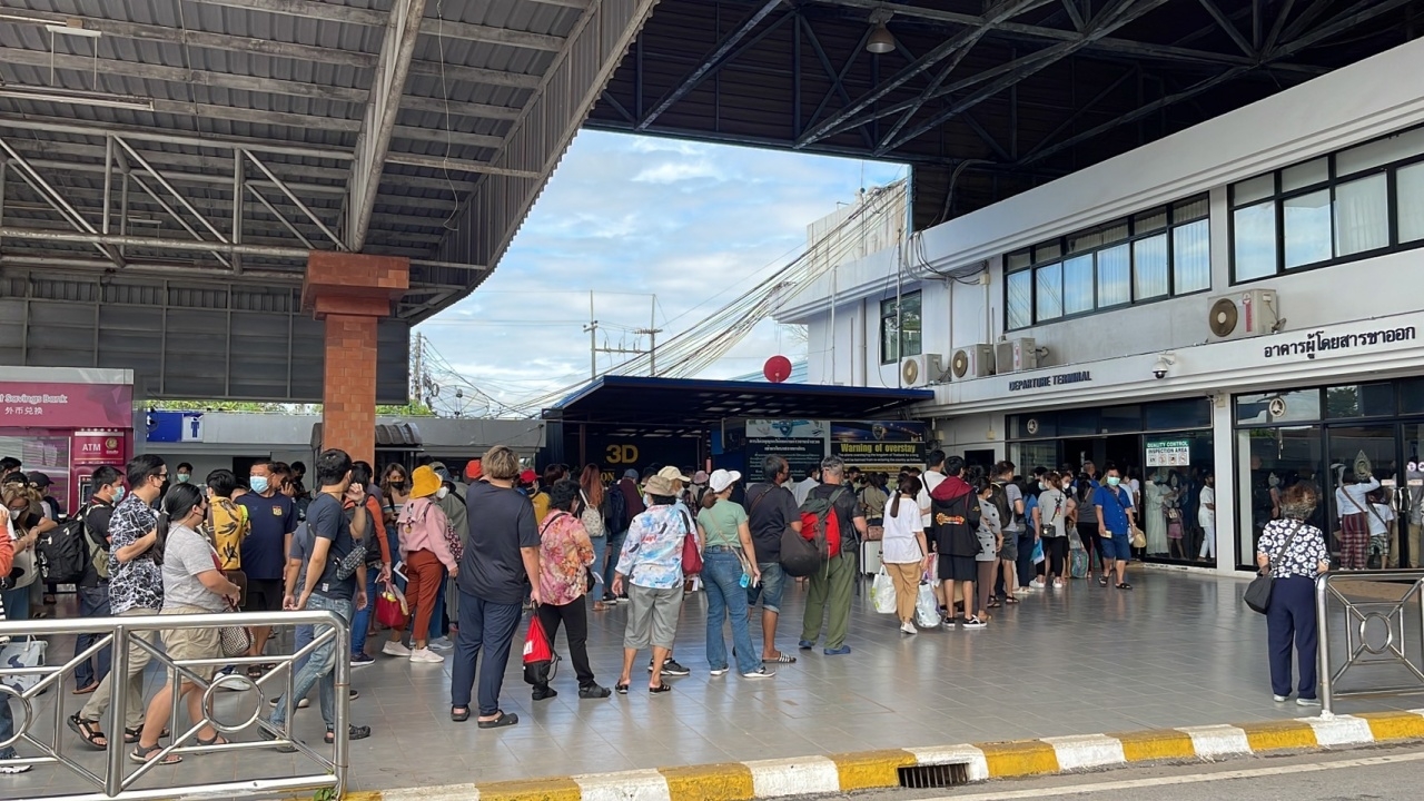 หยุดยาวแห่เที่ยวลาวคึกคัก ศุลกากร ตม.หนองคาย ยัน พร้อมอำนวยความสะดวก