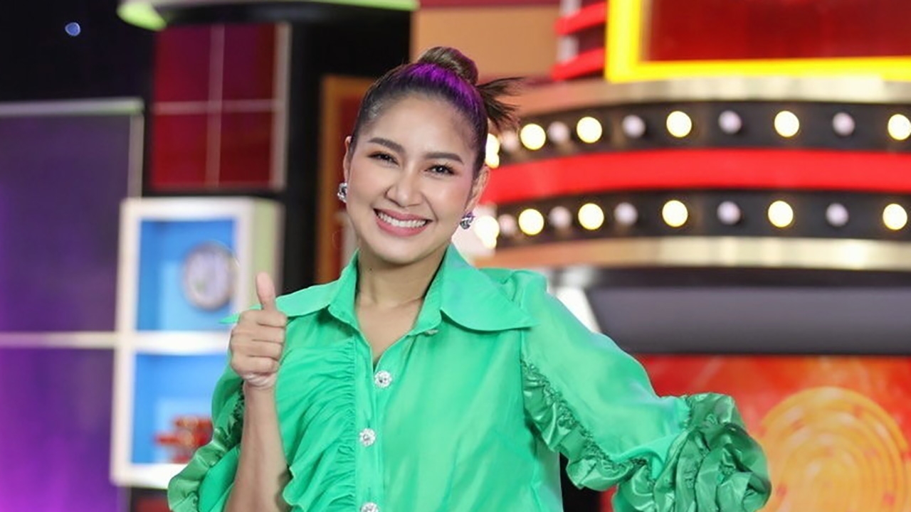 “เบนซ์-พรชิตา” ไร้อารมณ์กุ๊กกิ๊ก! สงสาร “มิค” ของขาด สามีหัวร้อนเลยไล่ทำหมัน