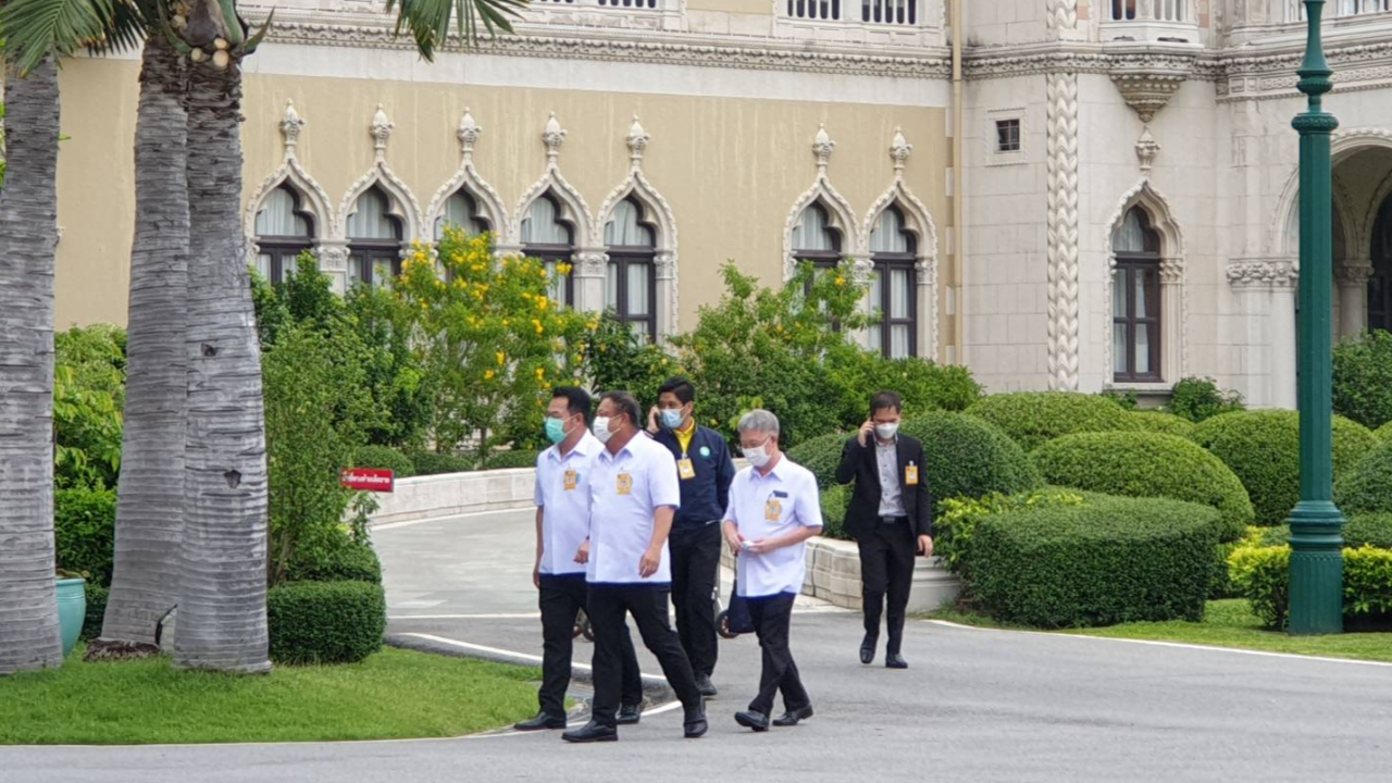 "ปลัดสธ.-อธิบดีควบคุมโรค" พบนายกฯ รายงานโควิด เร่งฉีดบูสเตอร์ให้ประชาชน