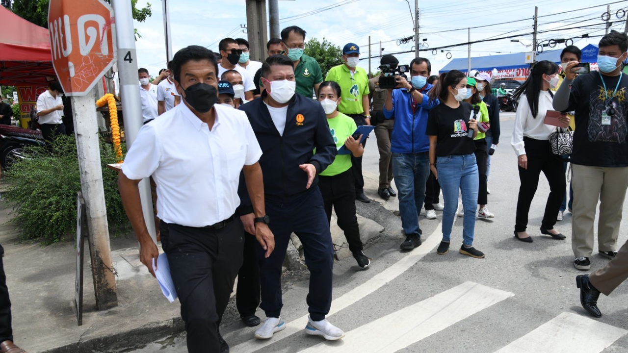  ผู้ว่าฯ กทม.สัญจร แก้จราจร แยกบางบอน 5 ยัน พนักงานแจ้งเหตุ ต้องชมเชย