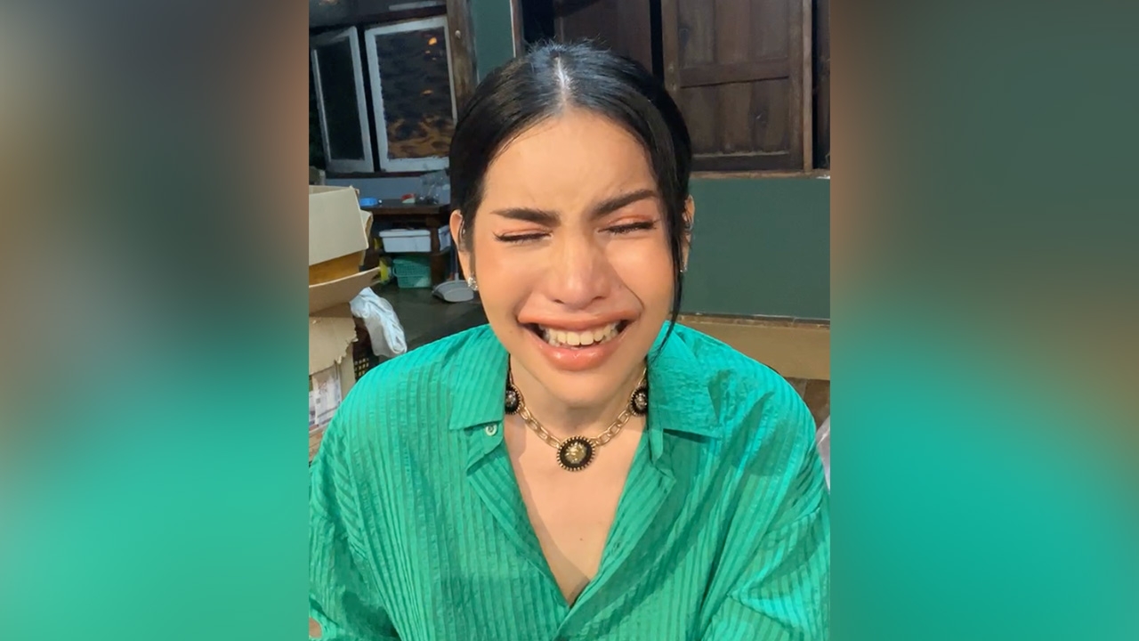 "นารา" แจงยูทูบเบอร์ดัง ไม่ชวนไปงานวันเกิด ร่ำไห้ เหลือคนเดียวที่อยู่ข้างๆ