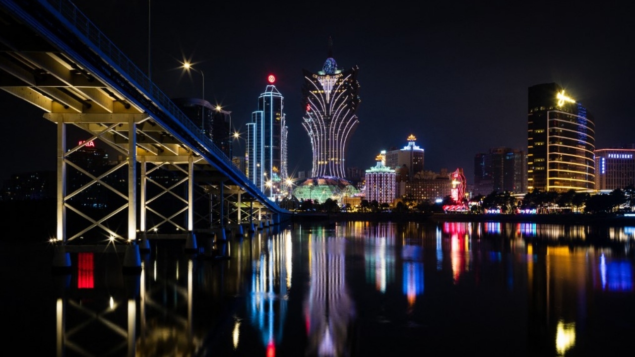 ต้านไม่อยู่ มาเก๊าสั่งปิดกาสิโน 1 สัปดาห์ คุมโควิดระบาด