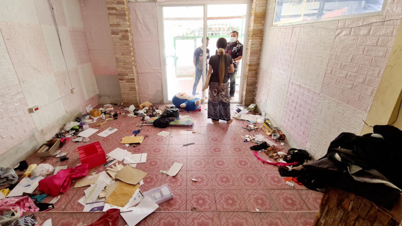 พบเป็นหนี้กว่า 10 เจ้า ยังไม่รู้ใครงัดบ้าน ยกเค้าแอร์ ตู้เย็น ไปขัดดอก 