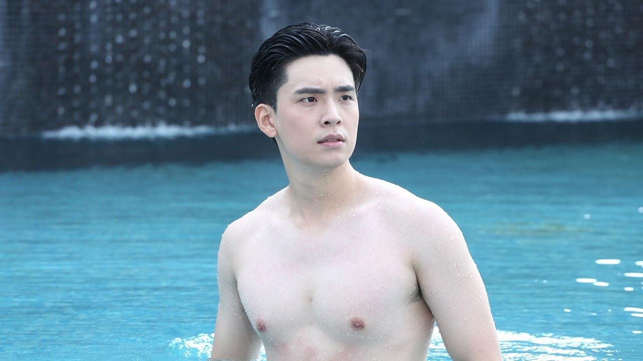 เน๋ง ถอดเสื้อโชว์หุ่นเฟิร์ม ว่ายน้ำแข่ง ปีเตอร์ ใน รักสุดท้ายยัยจอมเหวี่ยง