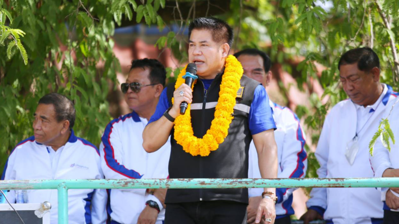 “ธรรมนัส” ปราศรัยเดือดช่วย “หมอรวย” โค้งสุดท้าย ยันไม่ได้หนุนเผด็จการ