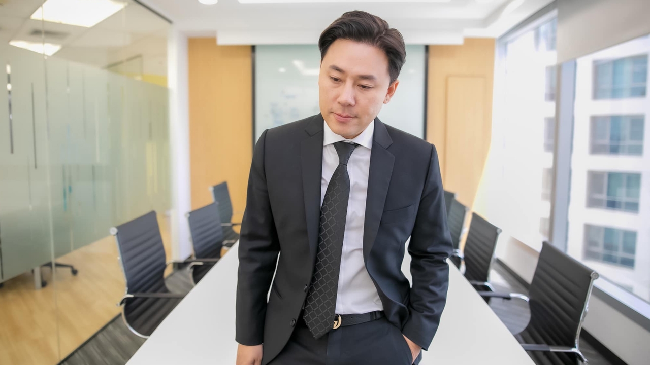 'ร้องไห้เก่ง' ทนายตั้ม แซะ แฉปมทะเลาะ 'อัจฉริยะ'