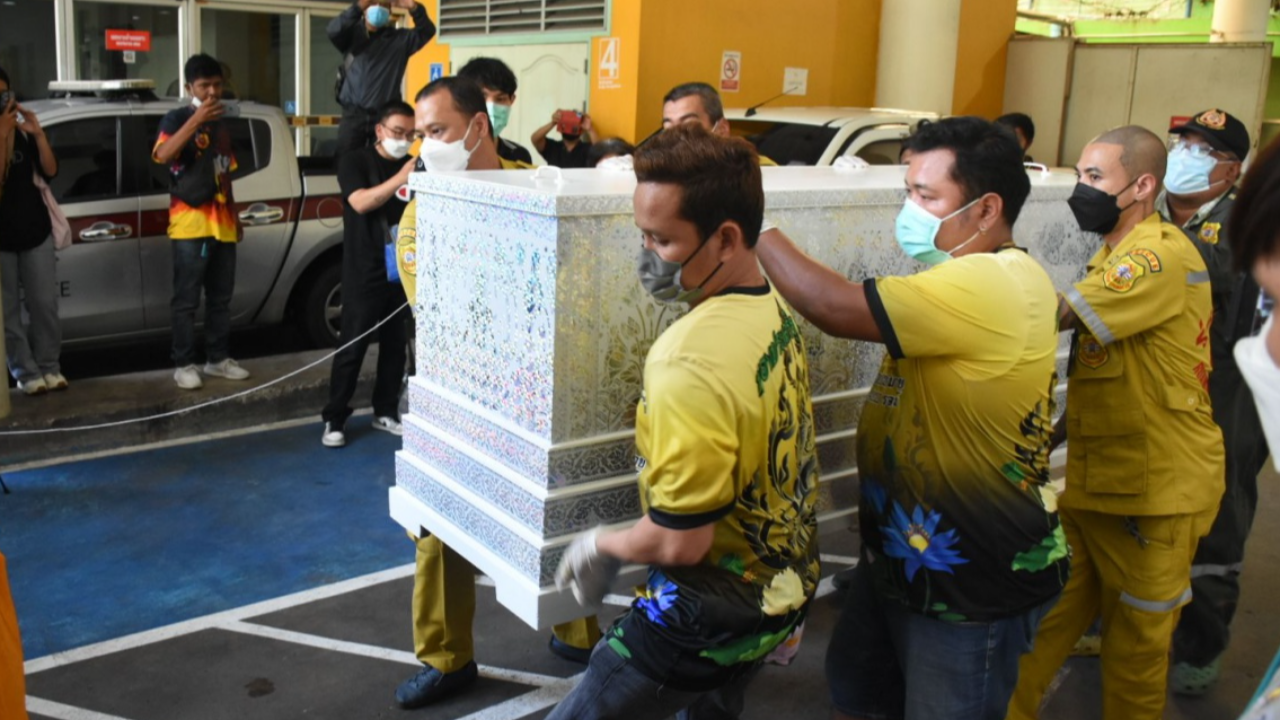 ญาติรับศพ "ซันนี่" เปลี่ยนใส่เดรสตัวโปรด แพทย์ระบุระบบไหลเวียนโลหิตล้มเหลว