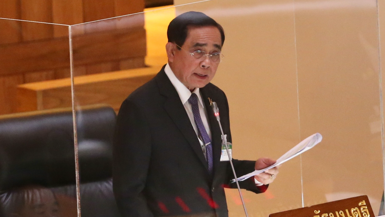 “บิ๊กตู่” แจงสภา ไม่ได้พูดจะอยู่ต่ออีก 2 ปี  ท้า “หมอชลน่าน” เอาคนเก่งกลับมาให้ได้ (คลิป)
