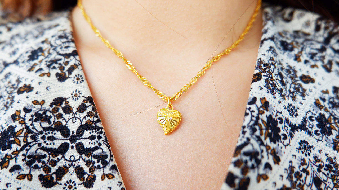 ทำนายฝันแม่นๆ "ฝันว่าได้สร้อยทอง" พร้อมความหมาย และเลขเด็ดนำโชค