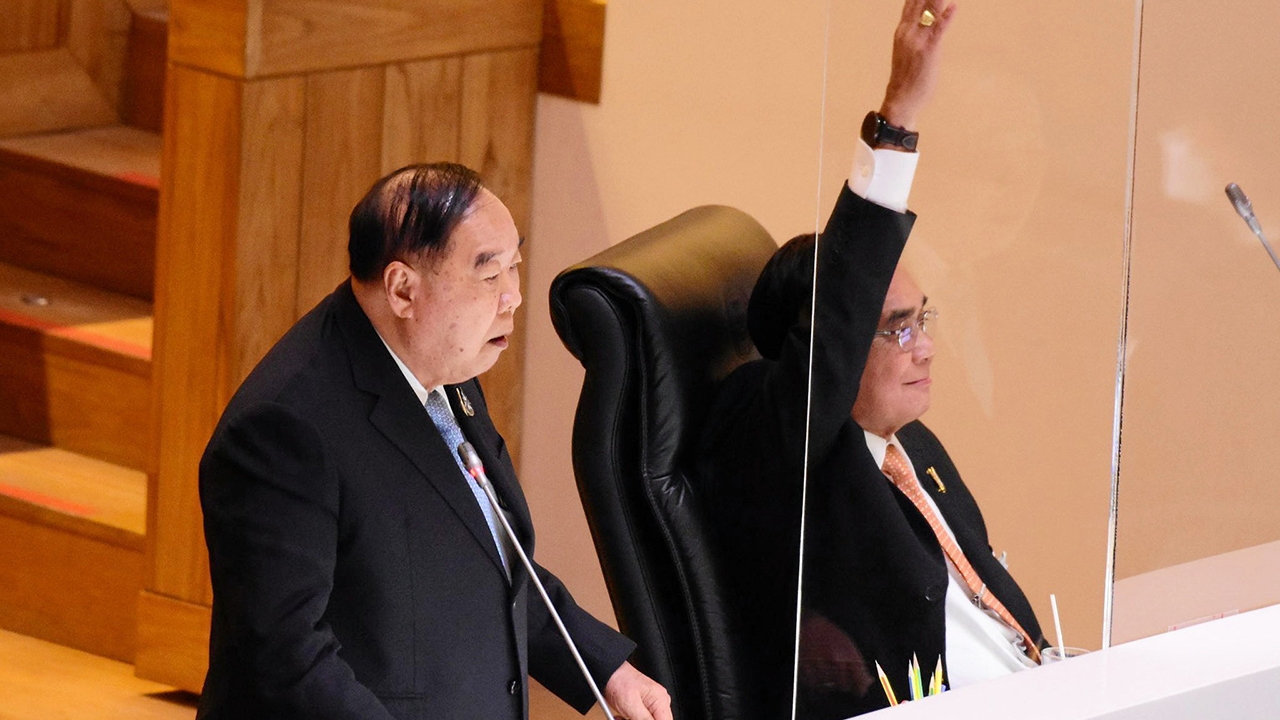 คะแนนเสียงลุงตู่ในสภานอกสภา