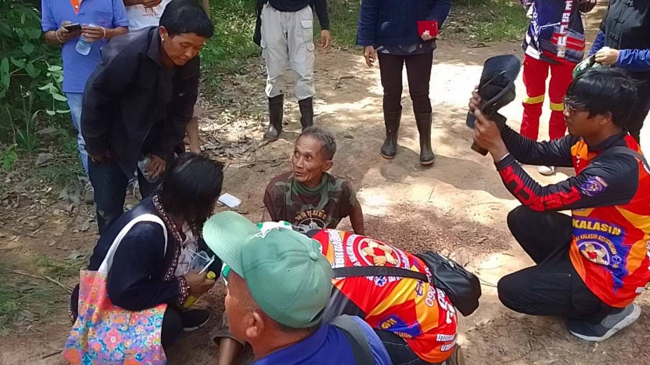 พบแล้ว ตาวัย 71 ไปเก็บเห็ดแล้วหลงป่าภูพาน 3 วัน นำส่ง รพ. สภาพอิดโรย