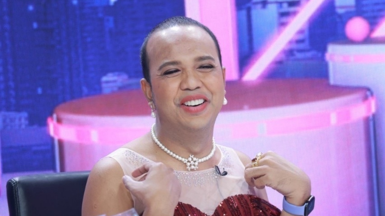 เชิดๆ จาก ไพรวัลย์ สู่ แพรรี่ แต่งหญิงสุดแฮปปี้เติมเต็มฝันวัยประถม