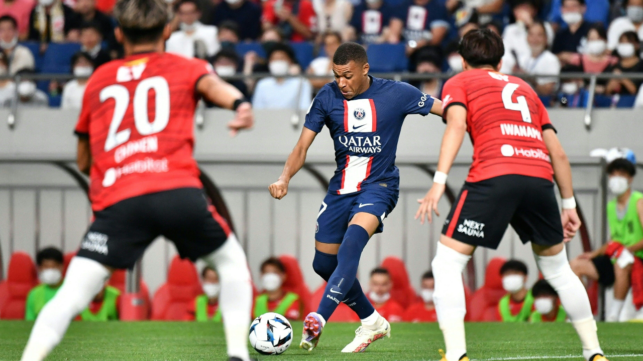 "เอ็มบัปเป" ยิงโหด "เปแอสเช" ถล่ม "อุราวะ" 3-0 ปรีซีซั่นนัด 2 ที่ญี่ปุ่น (คลิป)