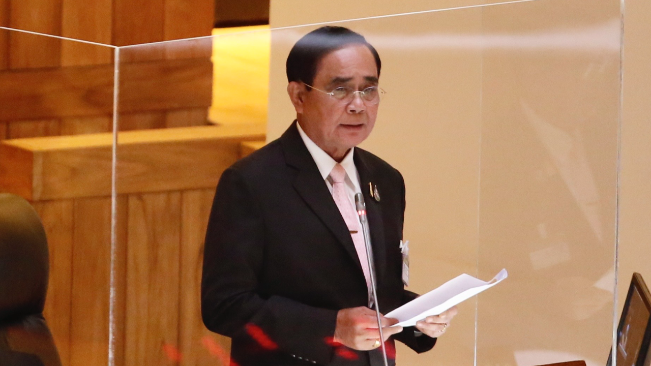 “บิ๊กตู่” ร่ายยาวแจงสภาฯ ตัดพ้อแนะนำอะไรก็โดนตำหนิว่าไม่มีสติปัญญาแก้