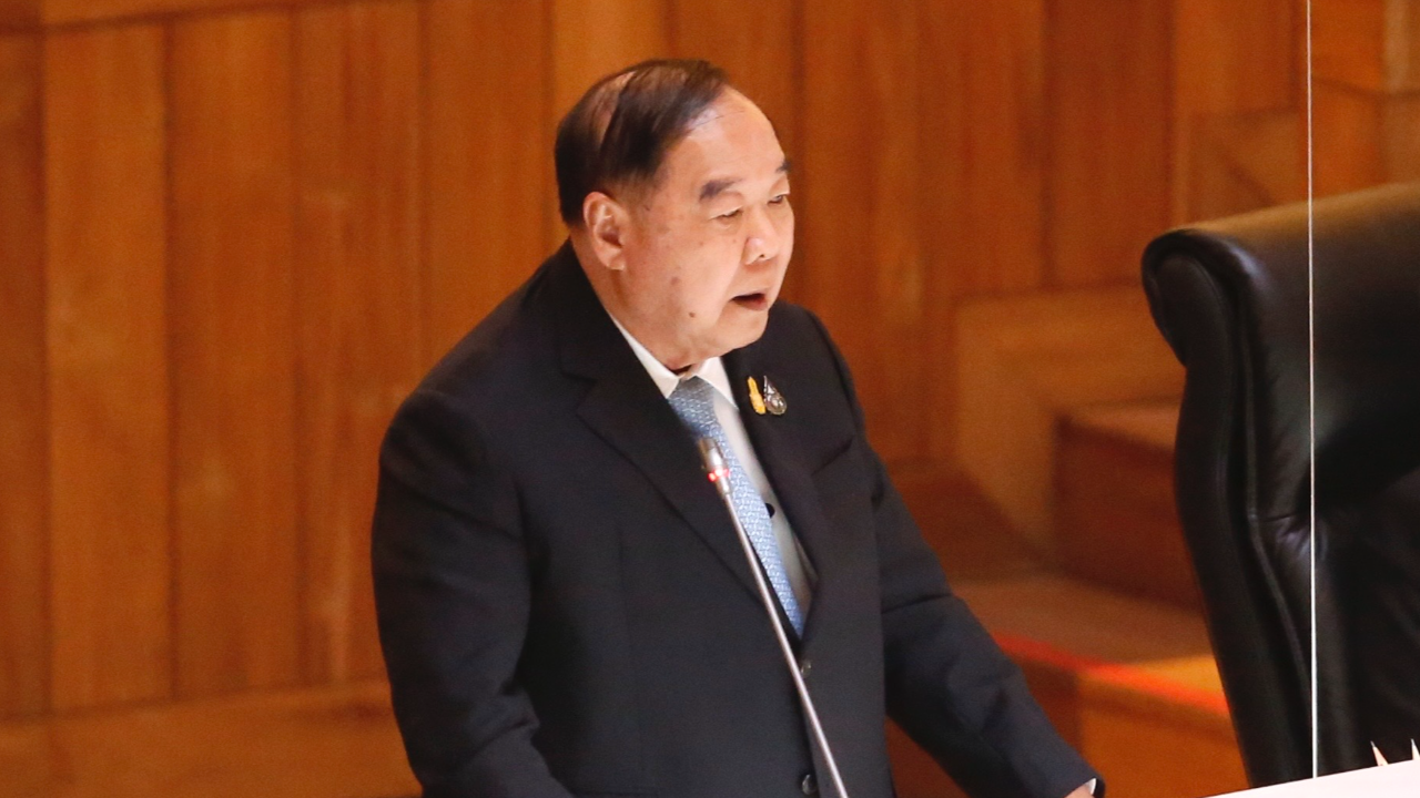 ฮาทั้งสภาฯ “บิ๊กป้อม” ถาม ส.ส.ก้าวไกลคงไม่มีเพื่อนดี โบ้ยไม่รู้ นายกฯ โน่นทำปฏิวัติ (คลิป)