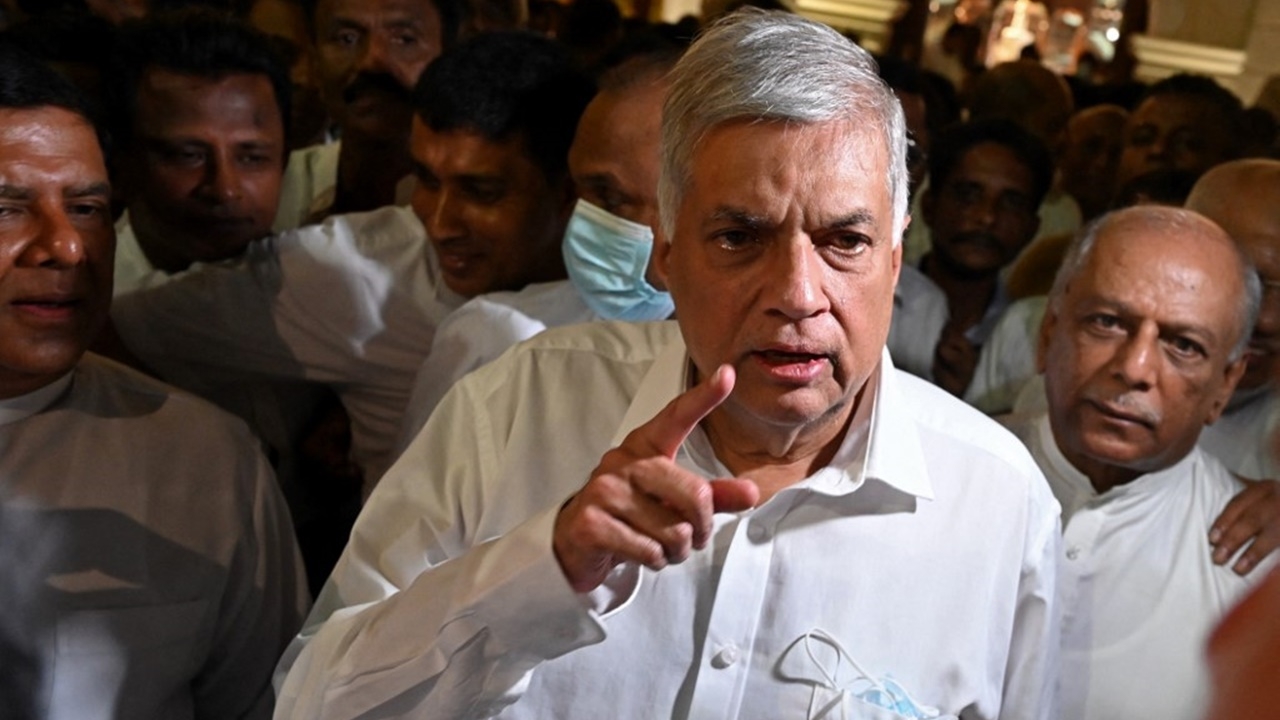 ชาวบ้านไม่ปลื้ม ส.ส.ศรีลังกาเลือก “วิกรมสิงเห” เป็น ปธน.คนใหม่