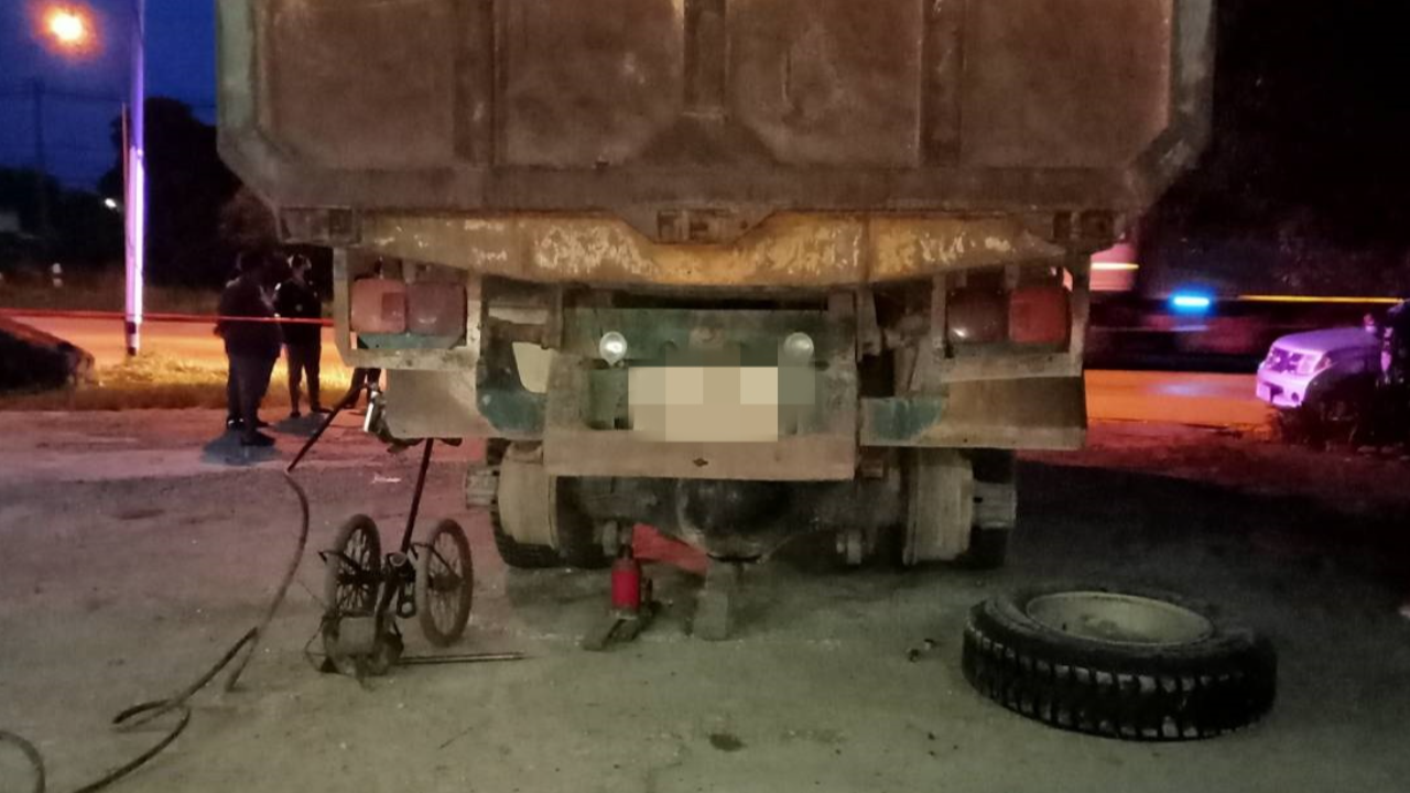 "จวนจะเสร็จแล้ว" เจ้าของร้านโชคร้าย เปลี่ยนยางสิบล้อ ระเบิดใส่หน้าดับ