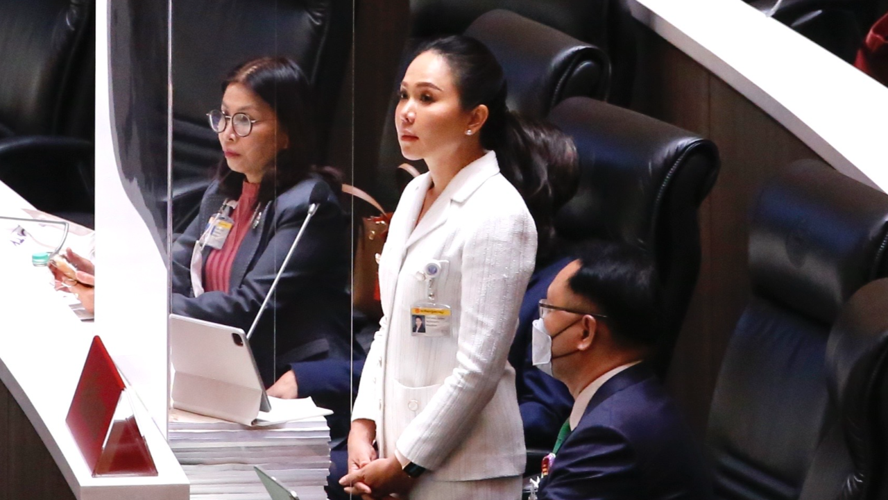 สภาวุ่น ส.ส.ฝ่ายค้าน-รัฐบาลประท้วงกันเดือด ปมอภิปรายชู้สาว “ชัยวุฒิ” (คลิป)