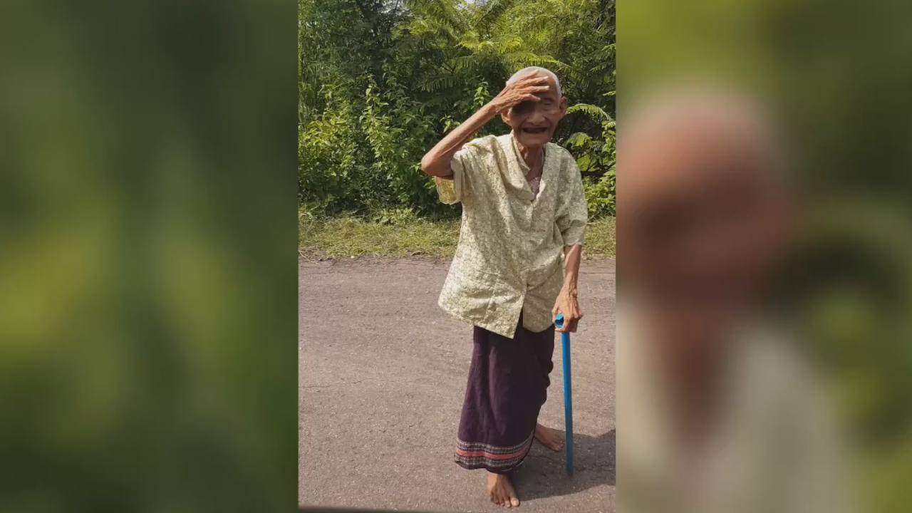 เปิดชีวิต แม่เฒ่า 80 ปี เดิน 2 กม.ไปยืมเงินซื้อข้าว พบอยู่กับลูกสาวคนเล็ก