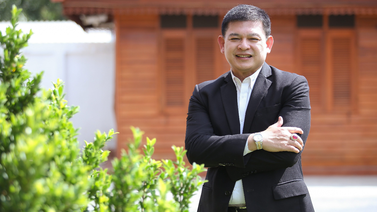 ศาลจำคุก "สิระ" 8 เดือน ปรับ 4 หมื่นบาท คดีหมิ่นประมาท "เสรีพิศุทธ์"