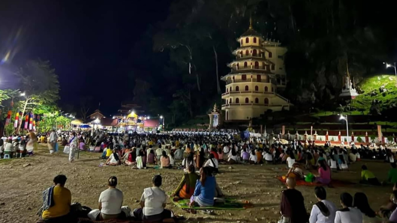 ชาวพุทธนับหมื่นร่วมบุญใหญ่ รับครูบาบุญชุ่มออกจากถ้ำ 31 ก.ค.นี้ 