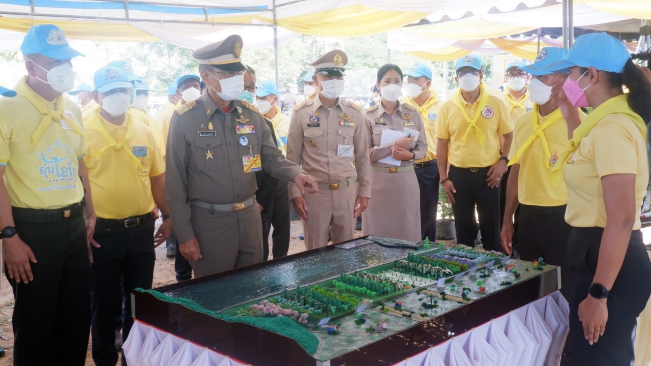 องคมนตรี - มทภ.1 ปลูกป่า รักษ์น้ำ บ้านทุ่งขาม เพื่อสืบสานพระราชปณิธาน