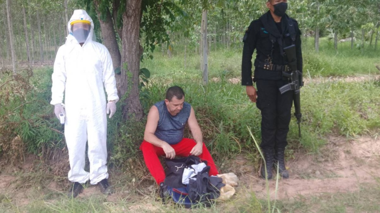 รวบลุงชาวออสเตรีย ยิงถล่มศูนย์ฮาร์เลย์พัทยา หนีคดีพยายามฆ่าออกเขมร