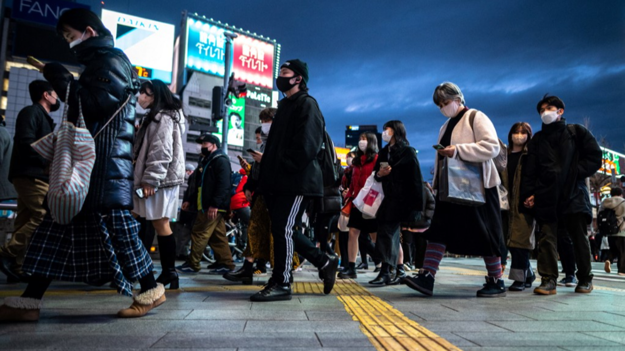 ยอดป่วยโควิด-19 ญี่ปุ่นพุ่งวันละ 2 แสนราย สูงสุดทำสถิติใหม่