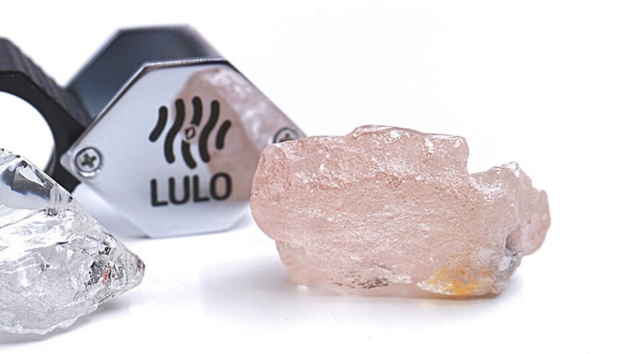 พบเพชรสีชมพู 170 กะรัตในแองโกลา ใหญ่ที่สุดในรอบ 300 ปี 