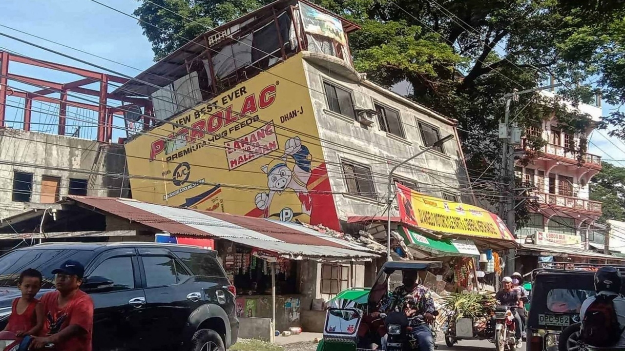 เกิดอาฟเตอร์ช็อกกว่า 800 ครั้ง เขย่าซ้ำฟิลิปปินส์