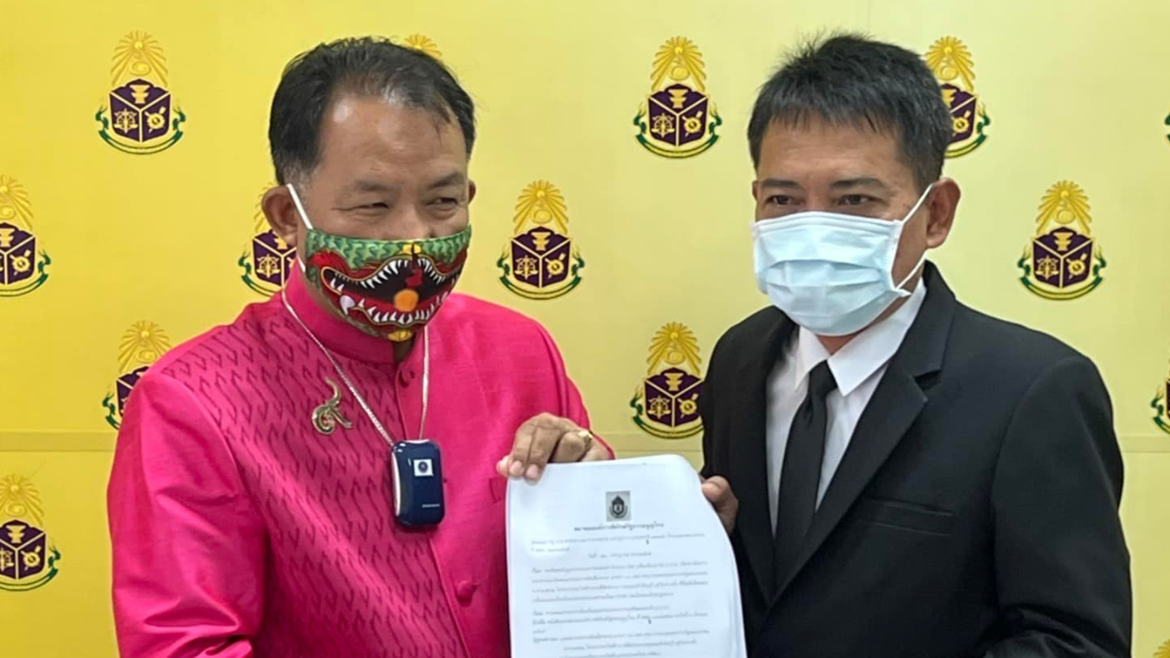 “ศรีสุวรรณ” ยื่น ป.ป.ช.เอาผิดอาญา-จริยธรรมร้ายแรง ส.ส.กินกล้วย เซ่นปมไลน์หลุด