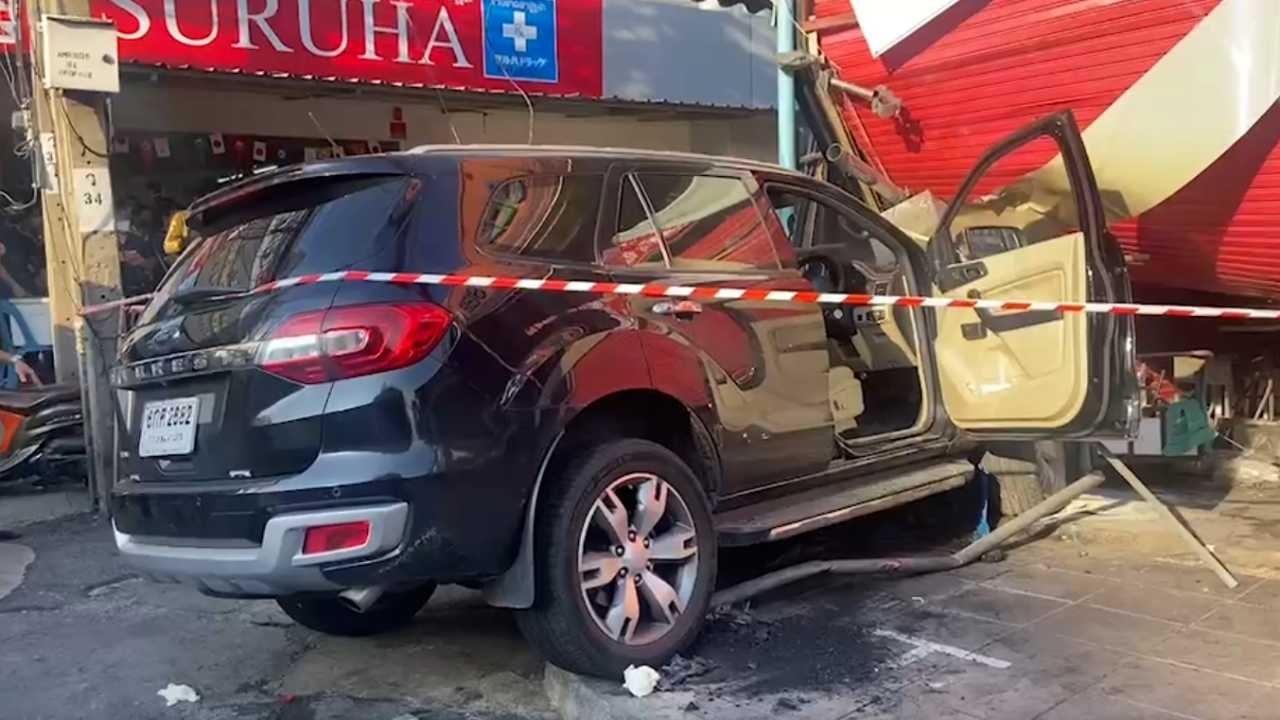 ลูกชายโพสต์เศร้า "ลุง-ป้า" ขายหมูปิ้ง ถูกคนเมาขับชนเสียชีวิต ญาติเผยคำพูดเป็นลาง