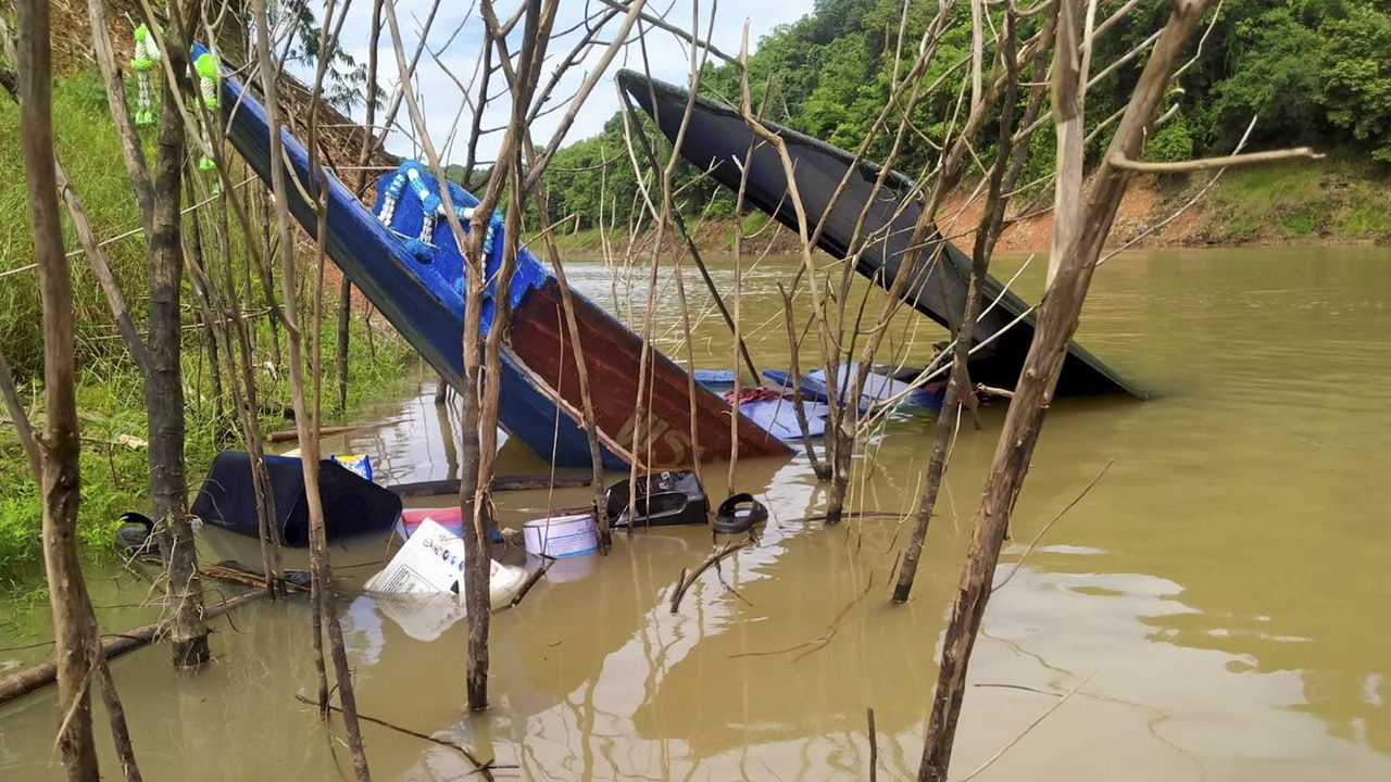 ทัวร์บุญดารา ชนตอเรือแตก เข้าฝั่งระทึก บิ๊กช่อง 7 นําทริป ล่องกลางเขื่อน