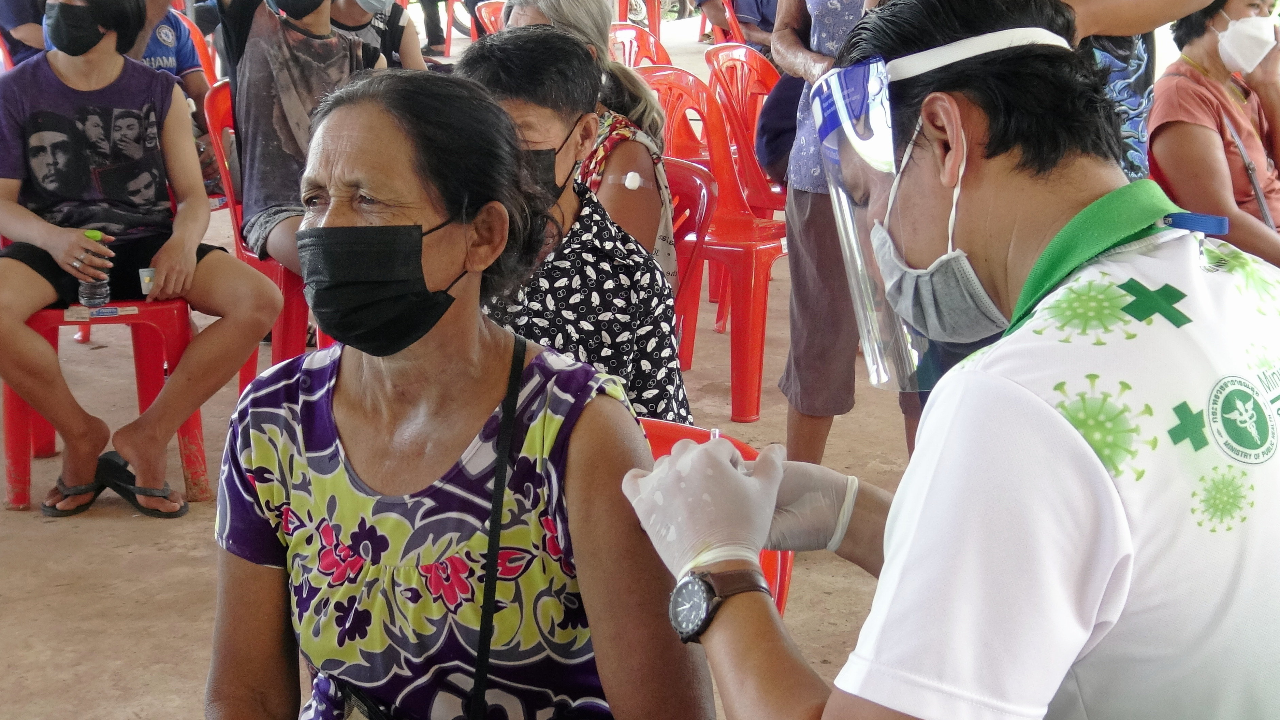 ยอดวัคซีนสะสมล่าสุดทะลุ 139 ล้านโดส วานนี้ฉีดเพิ่มไปอีก 1.3 แสนโดส