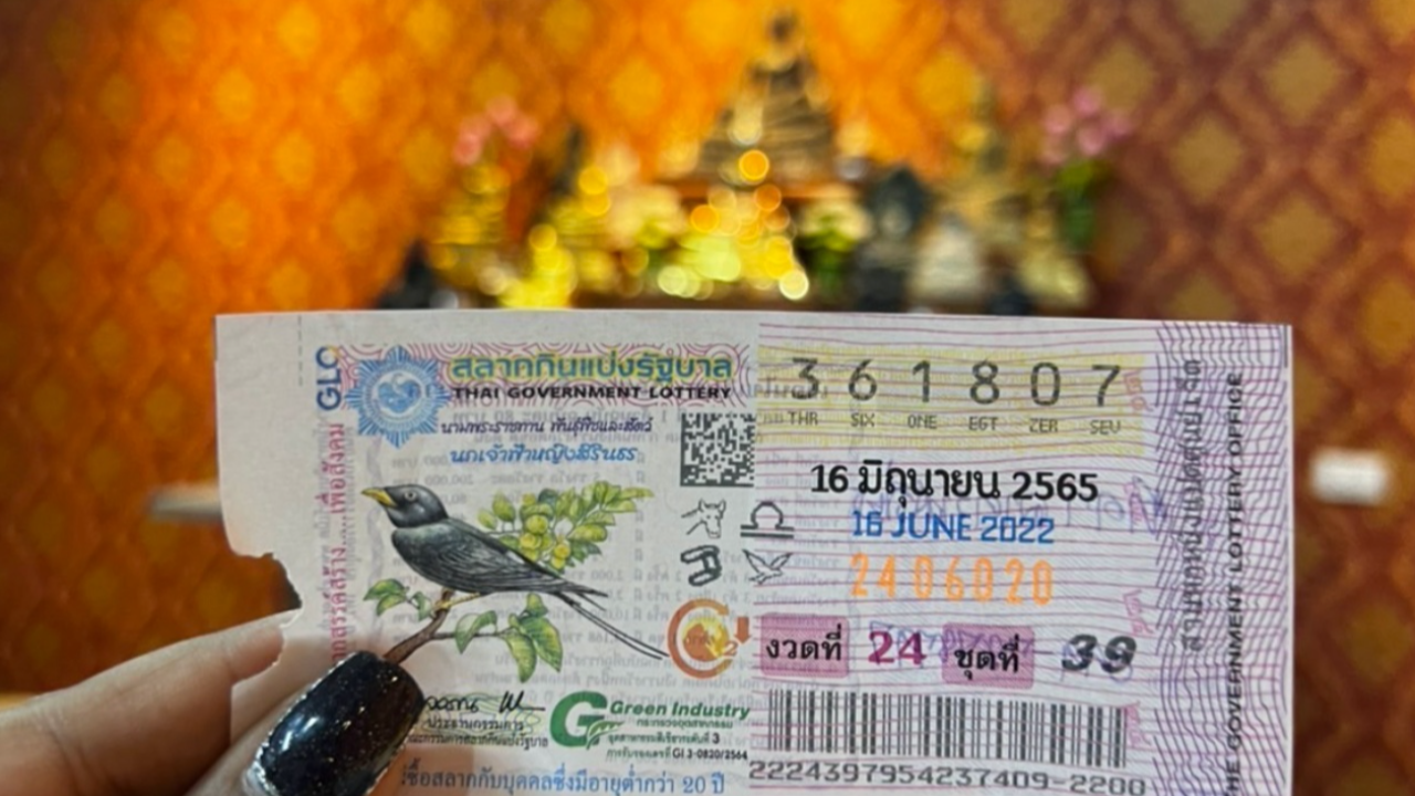 หนุ่มดับเบิลเฮง ซื้อเลขอาจารย์ดัง ถูกรางวัลที่ 1 ส่วนเลขนายกฯ ถูก 2 ตัว