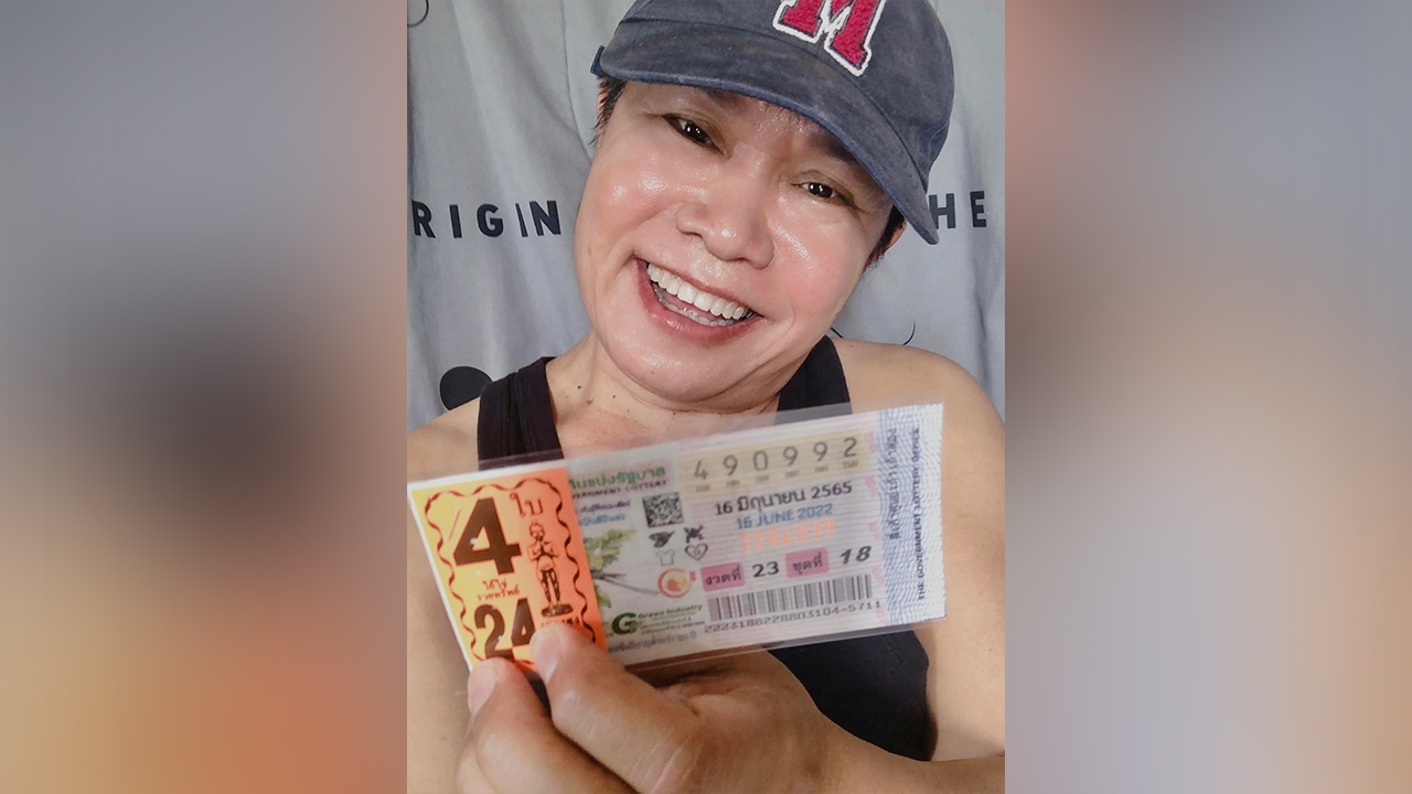 มนต์สิทธิ์ คำสร้อย แฮปปี้ถูกเลขท้าย 2 ตัว งวดนี้พอหอมปากหอมคอ