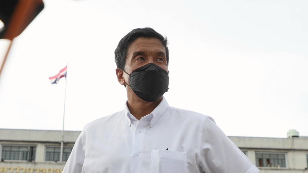 มาไม่บอกล่วงหน้า “ชัชชาติ” ดูฝน-พื้นที่รถติดแต่เช้า สั่งปรับปรุงกล้องจราจร