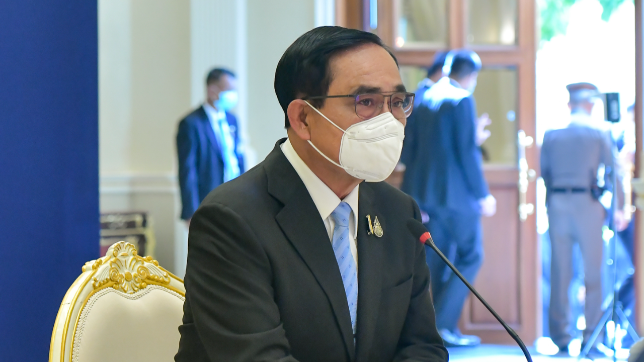 บิ๊กตู่ มอบพาณิชย์ดูสินค้าจ่อขึ้นราคา เตรียมแผนไว้แล้วหากมีการลดเที่ยวเดินรถ