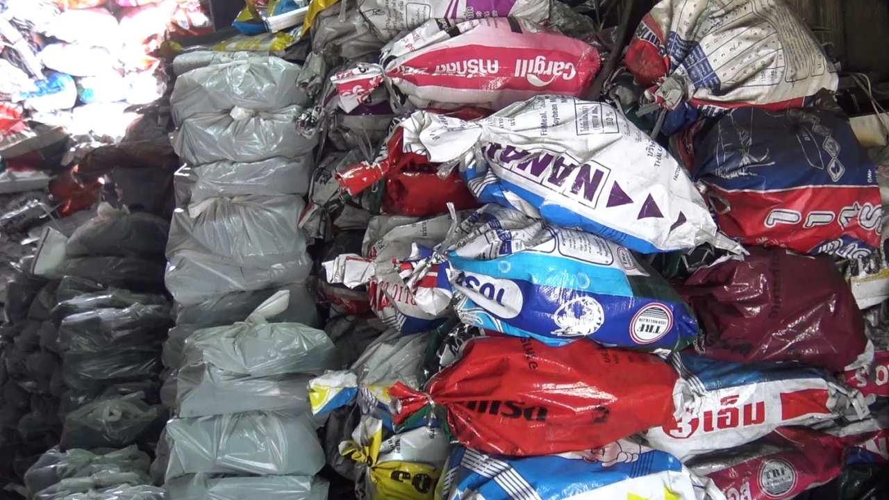 ราคาถ่านนำเข้าจากพม่าสงขลาขึ้น 10 บาท เป็น 210 บาท/กระสอบ หลังน้ำมันแพง