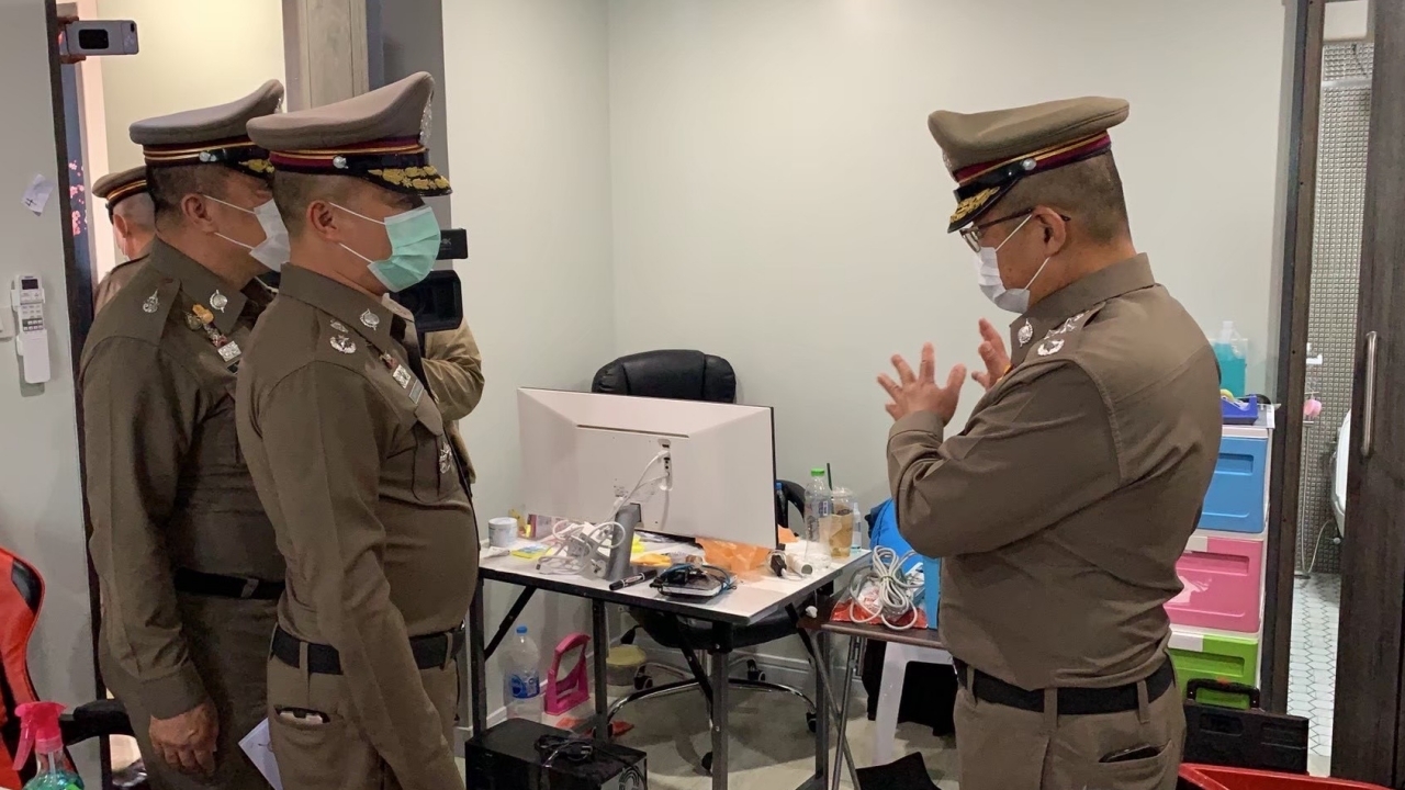 ตำรวจ PCT ฟิต บุกจับเว็บพนัน g2g1 slot เงินหมุนกว่า 20 ล้านบาทต่อเดือน